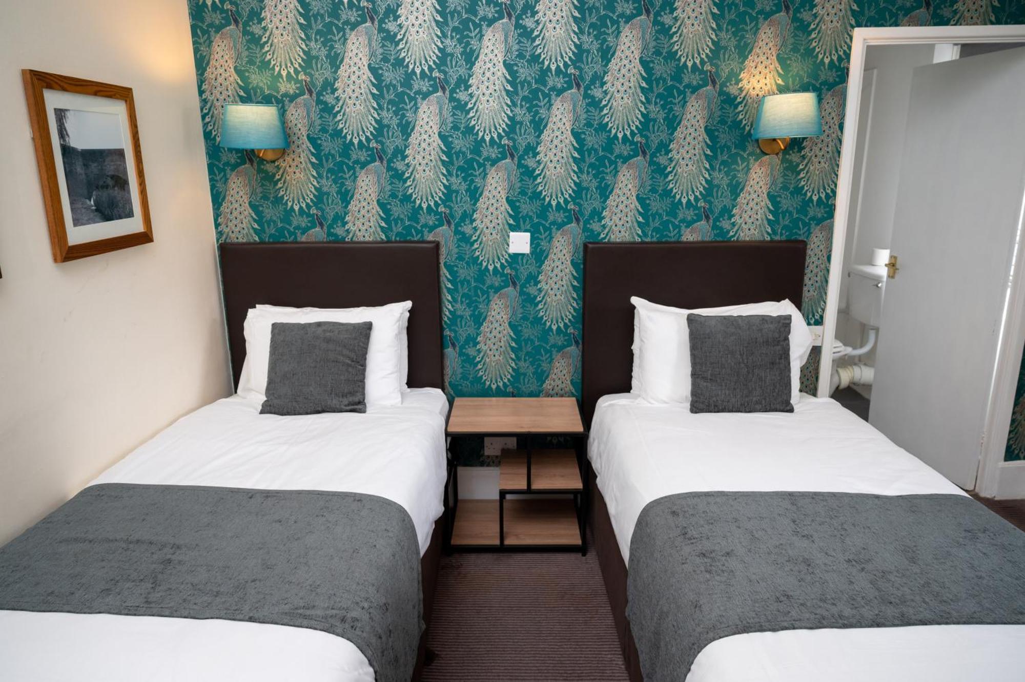טוקסברי Bell Hotel By Greene King Inns מראה חיצוני תמונה